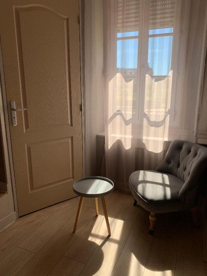 Hotel Du Centre - Restaurant Le P'Tit Gourmet Tonnerre Kültér fotó