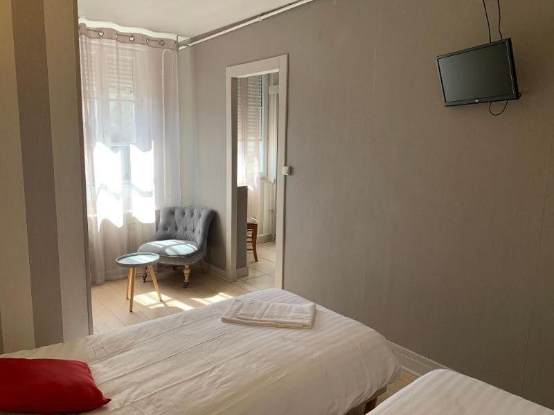 Hotel Du Centre - Restaurant Le P'Tit Gourmet Tonnerre Kültér fotó
