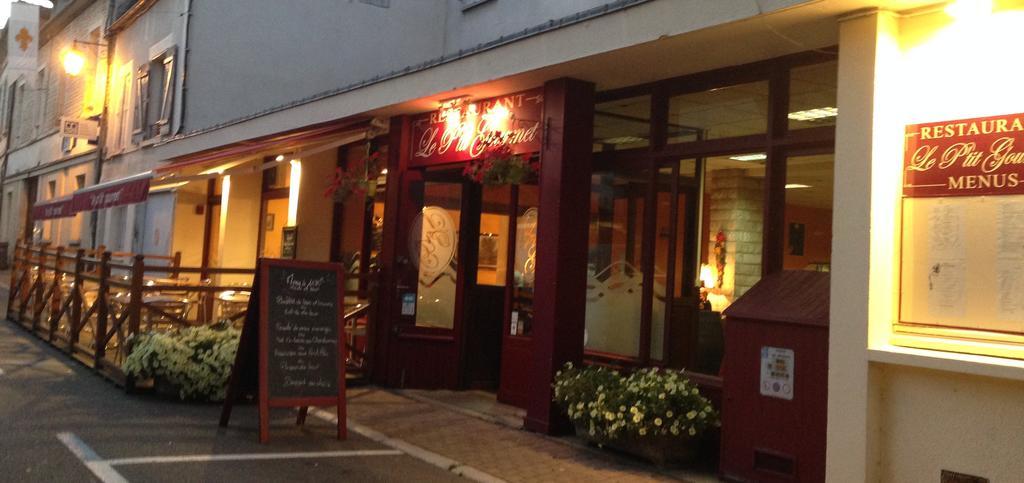 Hotel Du Centre - Restaurant Le P'Tit Gourmet Tonnerre Kültér fotó